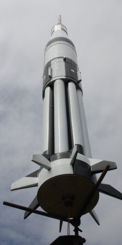 img_0449 maketa  saturn 1b  na motor 250 ns wr